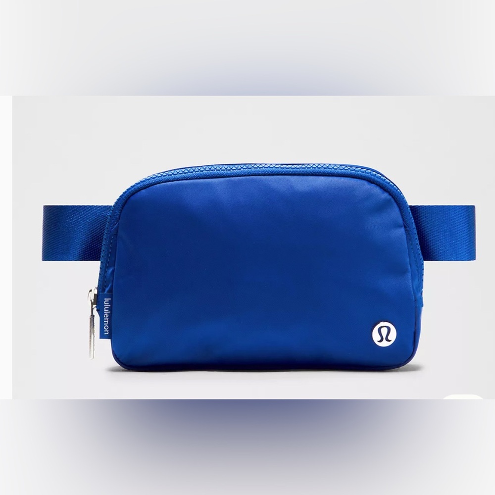 lululemon athletica Mauve Cosmetic Bag - Lilac, NWT